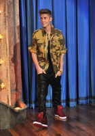 Justin Bieber : justin-bieber-1379804169.jpg