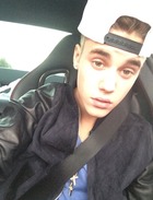 Justin Bieber : justin-bieber-1384655436.jpg