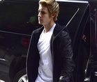 Justin Bieber : justin-bieber-1425101401.jpg