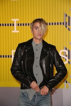 Justin Bieber : justin-bieber-1441067701.jpg