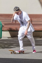 Justin Bieber : justin-bieber-1443385621.jpg