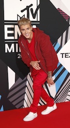 Justin Bieber : justin-bieber-1445870161.jpg