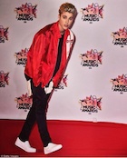 Justin Bieber : justin-bieber-1447024681.jpg