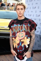 Justin Bieber : justin-bieber-1448302321.jpg