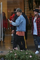 Justin Bieber : justin-bieber-1449949321.jpg