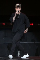 Justin Bieber : justin-bieber-1450528562.jpg