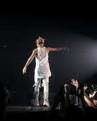 Justin Bieber : justin-bieber-1460142001.jpg