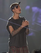 Justin Bieber : justin-bieber-1463512321.jpg