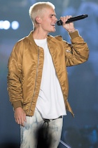 Justin Bieber : justin-bieber-1465949881.jpg