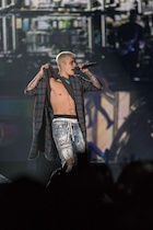 Justin Bieber : justin-bieber-1467610561.jpg