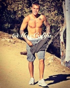 Justin Bieber : justin-bieber-1472952241.jpg