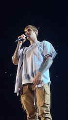 Justin Bieber : justin-bieber-1480476241.jpg