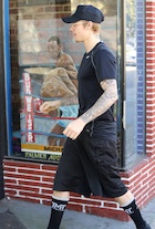 Justin Bieber : justin-bieber-1480826881.jpg