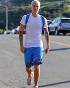 Justin Bieber : justin-bieber-1488417121.jpg