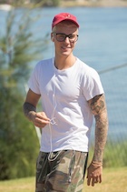 Justin Bieber : justin-bieber-1488863882.jpg