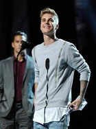 Justin Bieber : justin-bieber-1583082044.jpg