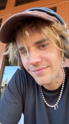 Justin Bieber : justin-bieber-1619934301.jpg