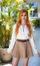 Katherine McNamara : katherine-mcnamara-1443655674.jpg