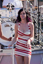 Katy Perry : katy-perry-1402759009.jpg