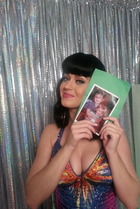 Katy Perry : katy-perry-1403811243.jpg