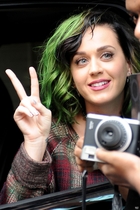 Katy Perry : katy-perry-1405235910.jpg