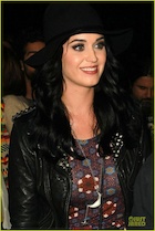 Katy Perry : katy-perry-1449190315.jpg