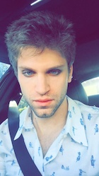 Keegan Allen : keegan-allen-1460476501.jpg