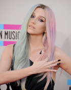 Ke$ha : keha-1387827051.jpg