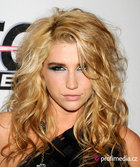 Ke$ha : keha_1282928659.jpg