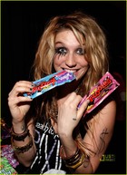 Ke$ha : keha_1282928713.jpg