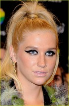 Ke$ha : keha_1292349323.jpg