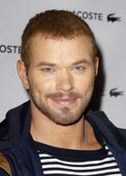 Kellan Lutz : kellan-lutz-1330194374.jpg