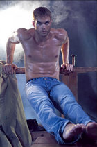 Kellan Lutz : kellan-lutz-1333396309.jpg