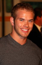 Kellan Lutz : kellanlutz_1227459564.jpg