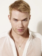 Kellan Lutz : kellanlutz_1277349542.jpg