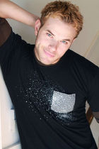 Kellan Lutz : kellanlutz_1278958682.jpg