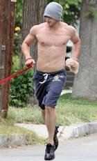 Kellan Lutz : kellanlutz_1292091374.jpg