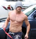 Kellan Lutz : kellanlutz_1292091381.jpg