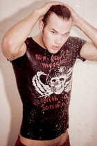 Kellan Lutz : kellanlutz_1292091392.jpg