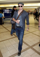 Kellan Lutz : kellanlutz_1300735449.jpg