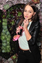 Kelli Berglund : kelli-berglund-1445688361.jpg