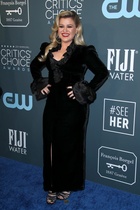 Kelly Clarkson in General Pictures, Uploaded by: Guest