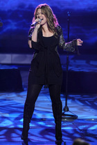 Kelly Clarkson : kellyclarkson_1277877214.jpg