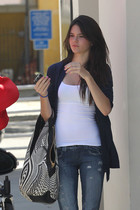 Kendall Jenner : kendall-jenner-1323225510.jpg