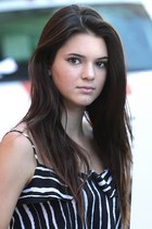 Kendall Jenner : kendalljenner_1289359152.jpg