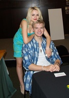 Kenton Duty : TI4U1428335101.jpg