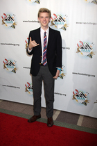 Kenton Duty : kenton-duty-1335129578.jpg