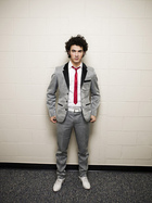 Kevin Jonas : kevinjonas_1221990952.jpg