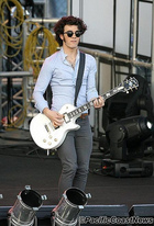 Kevin Jonas : kevinjonas_1221991198.jpg