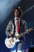 Kevin Jonas : kevinjonas_1221991200.jpg